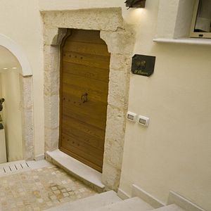 Stay at Albergo Diffuso Sotto Le Stelle in Picinisco and visit Cantina I Ciacca