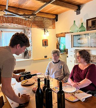Dégustation de vins et de produits locaux à l'Azienda Agricola I Moncalvi