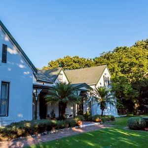 Bed and Breakfast con vista sulle montagne e sui vigneti a Le Manoir De Brendel