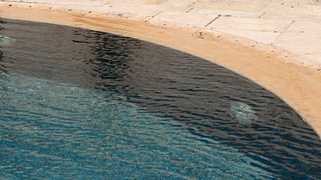 Nature et détente au bord de la piscine de Tenute Baglio Passofondo