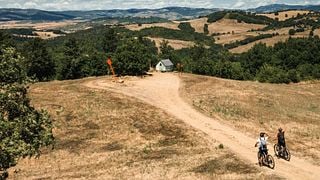 Passeio em e-bike com Piquenique e Degustação de Vinhos Naturais