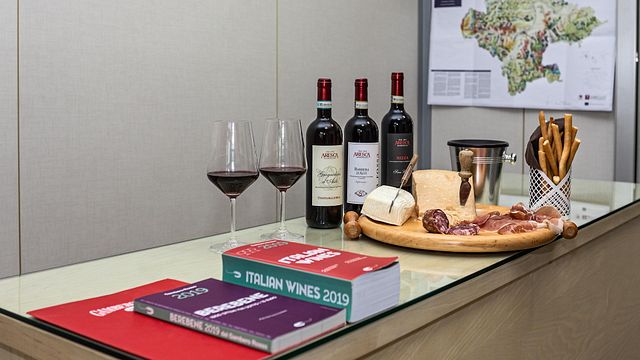 Degustazione e tour di vini ad Aresca