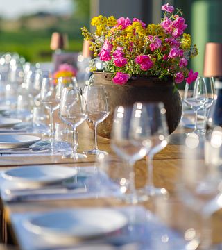 Almoço típico com visita e degustação de vinhos