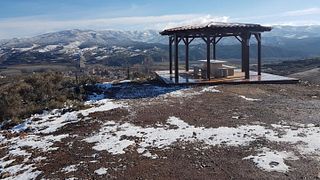 Visitez le vignoble unique de Mas Pendiente à Rioja à bord d'un Hummer et dégustez 4 vins d'exception.