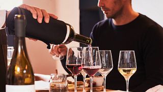 Dévoilez les saveurs grecques : participez à la dégustation de vins ultime à Athènes !