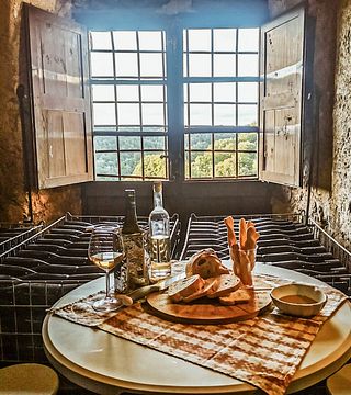 Degustazione Vini Vulcanici in Cantina Storica - Adonae Vini