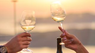 Degustazione di vini Santorini: tour al tramonto