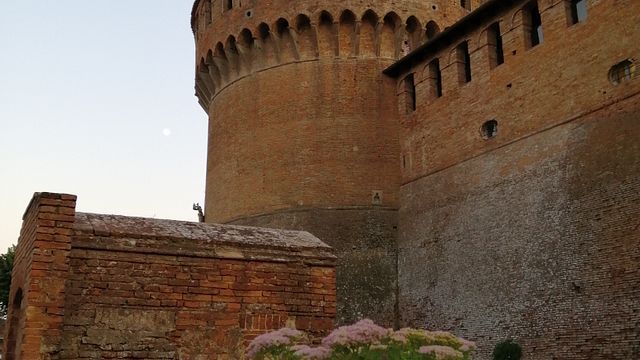 Un village viticole artistique, chateau et domaine