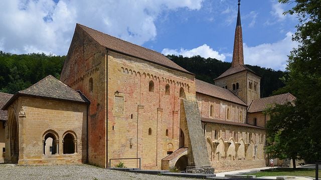 Tour Histórico com Degustação de Vinhos no Castelo de Eclépens