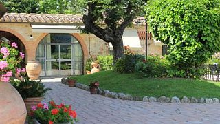Tuscan Wine & Castle Views at Fattoria Il Colombaio