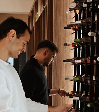 Cata comparativa de 4 creaciones experimentales y exclusivas con 4 vinos de la bodega Diamantakis.