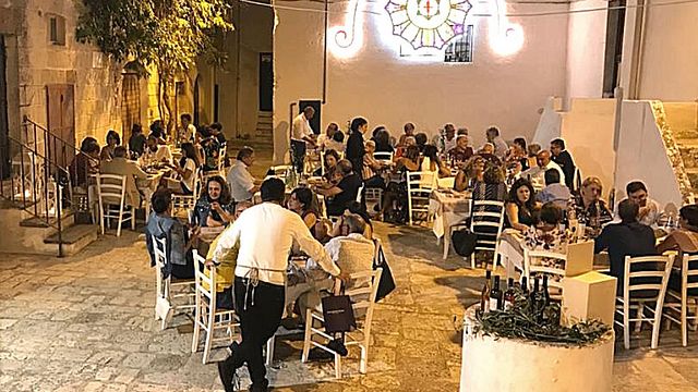 Cata de vinos y visita guiada en Tenute Lu Spada