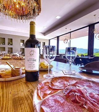Degustação de Vinhos e Queijos Visita à Adega Quinta de Alcube
