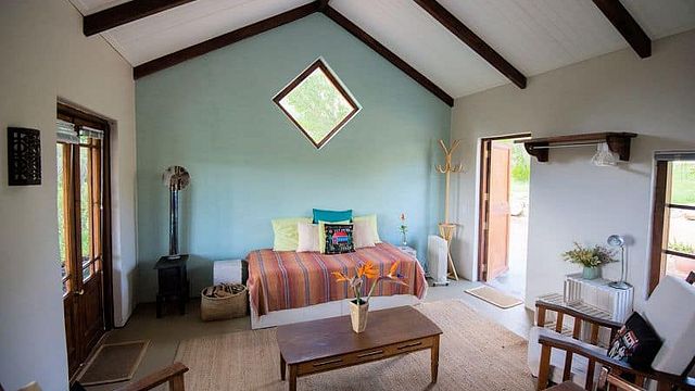 Caracal Cottage Stay at Fynbos State