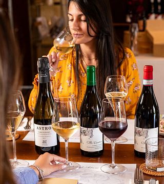 Campania Crater Wines: Astroni Vineyard Tour & Tasting
