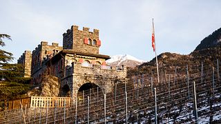 Degustação de vinhos clássicos com aperitivo de Valais no Colline de Daval
