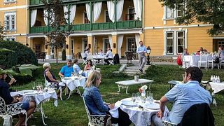 Degustazione di vini e visita alla cantina Carastelec