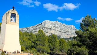 Aix-en-Provence explore this historic market town & Mont Sainte Victoire in search of Cézanne, discover the vineyards of this unique Provençal landscape