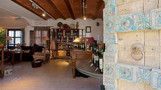 Bodega Y Enoteca Qubél