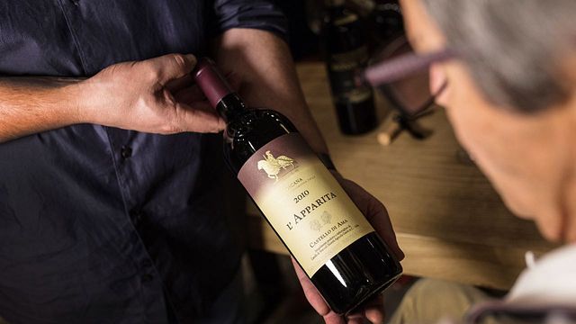 Kellerspiel: Errate den richtigen Wein und hab Spaß mit Freunden!