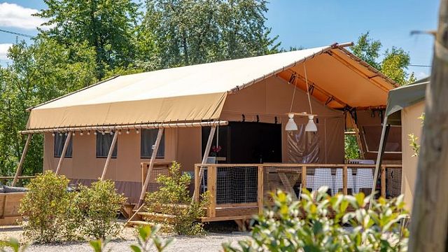 Relax at Domaine La Yole Hotel and Restaurant