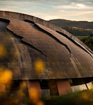Uma experiência imersiva de arte, vinho e sabores na Tenuta Castelbuono