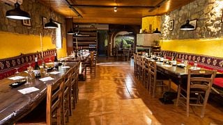Degustazione di vini nei vigneti della cantina Liakou