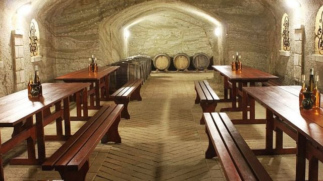 Naár Winery