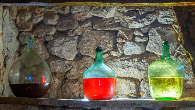 Expérience de cave à vin traditionnelle avec dégustation de vin