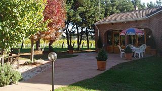 Cata de vinos y visita a la bodega Sutton Forest Estate Wines