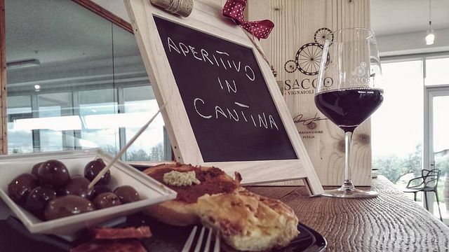Dégustation et visite de vins haut de gamme chez Sacco Vignaioli Apuli