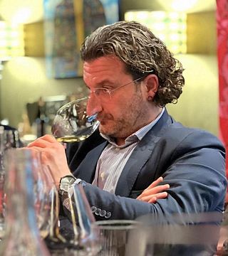 Tour de vinhos Cilento com sommelier profissional