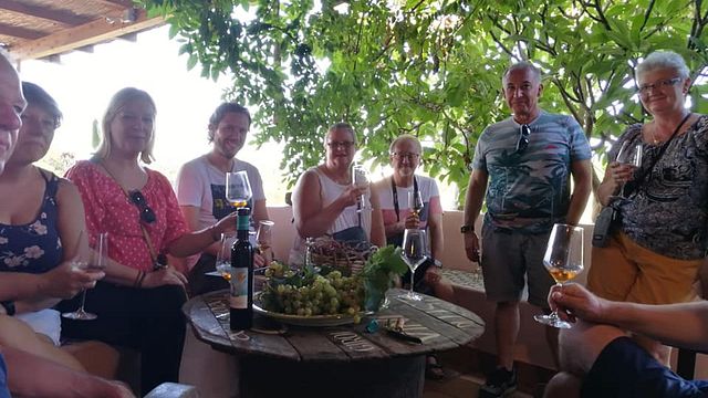 Visita para cata de vinos en Agriturismo Hibiscus