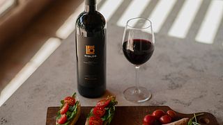 Classic wines and tapas