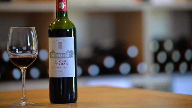 Fassweinprobe im Château d'Eyran